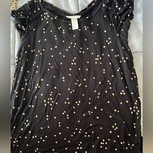 H&M confetti black shirt shirt sleeve.